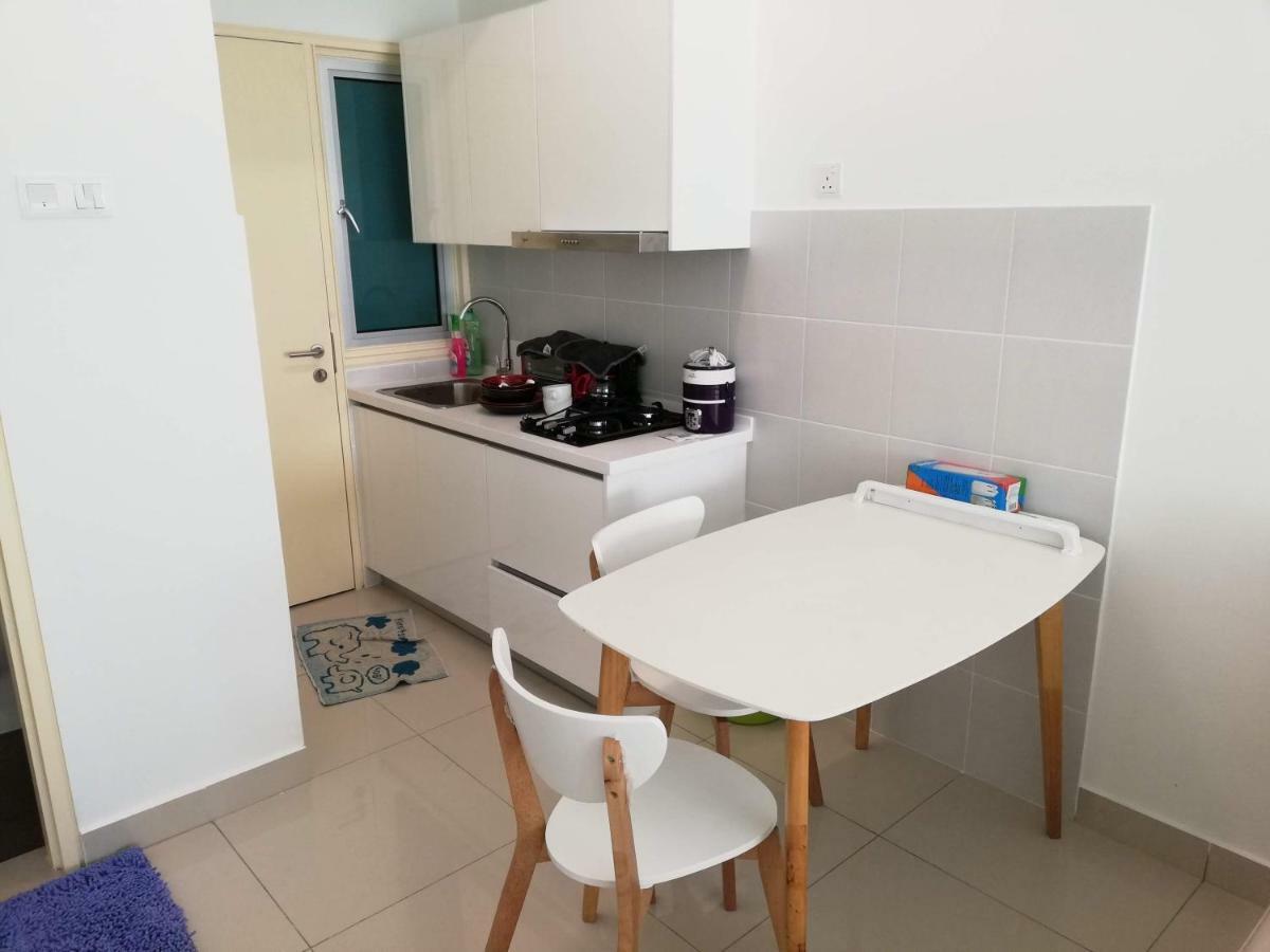 2 Carpark Gep 5 Star Hotel Bed & Sofa Studio Seri Kembangan Zewnętrze zdjęcie