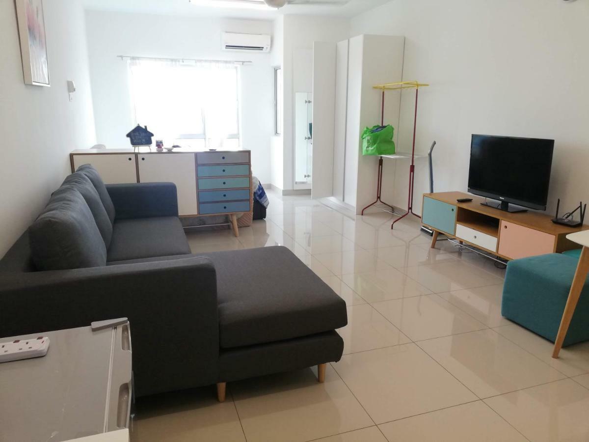 2 Carpark Gep 5 Star Hotel Bed & Sofa Studio Seri Kembangan Zewnętrze zdjęcie