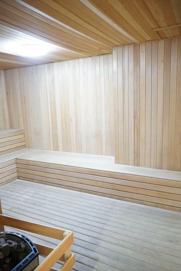 2 Carpark Gep 5 Star Hotel Bed & Sofa Studio Seri Kembangan Zewnętrze zdjęcie