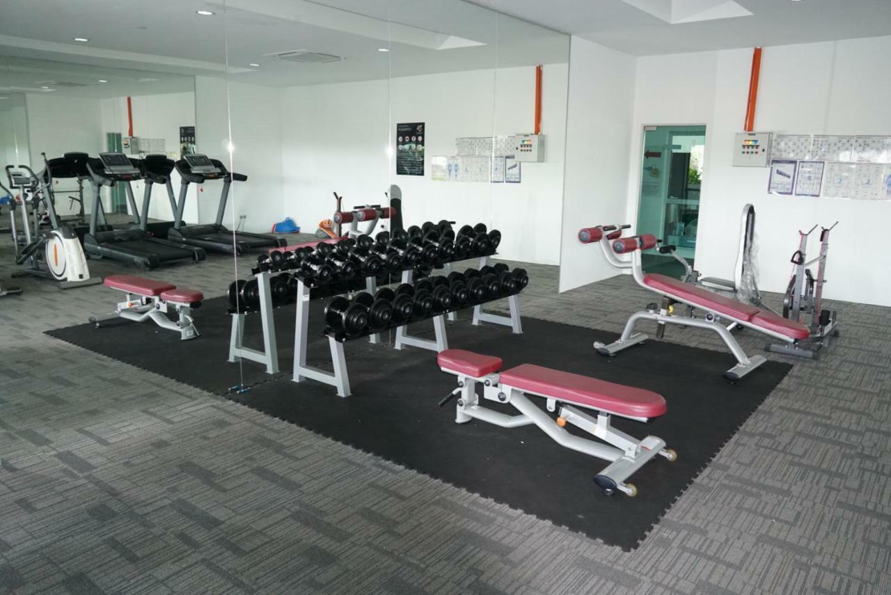 2 Carpark Gep 5 Star Hotel Bed & Sofa Studio Seri Kembangan Zewnętrze zdjęcie